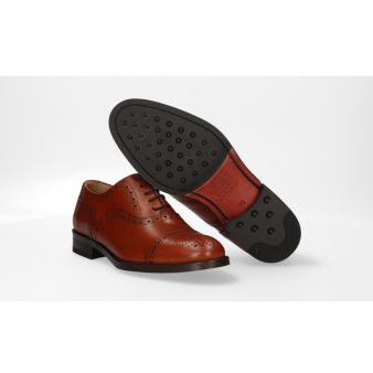 Sapato inglês brogueado em couro