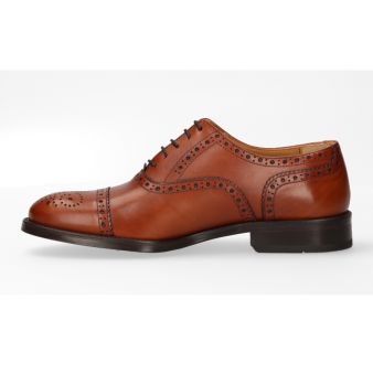 Sapato inglês brogueado em couro