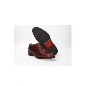 Sapato inglês brogueado marrom