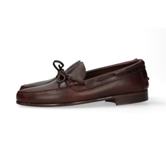 Mocassim com laço marrom sola de couro