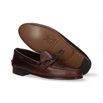 Mocassim com laço marrom sola de couro