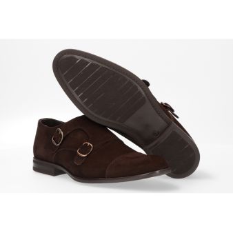 Sapato de fivela dupla marrom