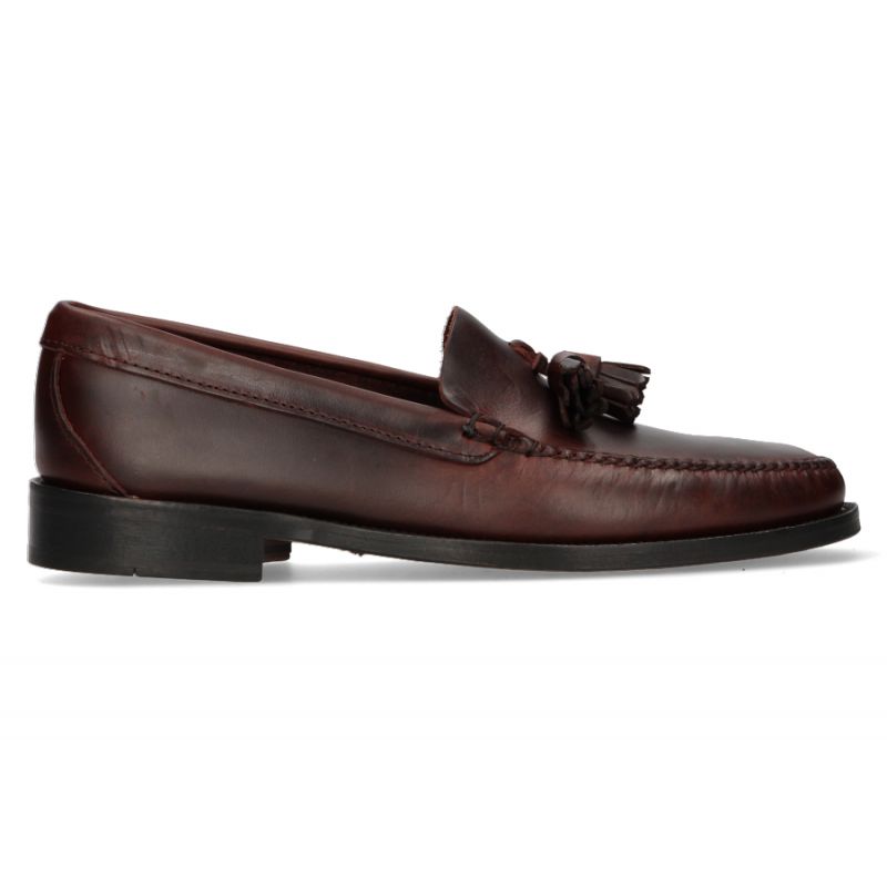 Mocassim com borlas marrom