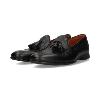 Sapato com borlas preto