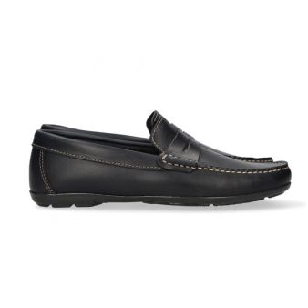 Navy loafer with shoe mask