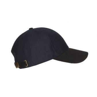 Casquette de baseball bleue...