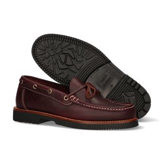 Moccasin with burgundy bows