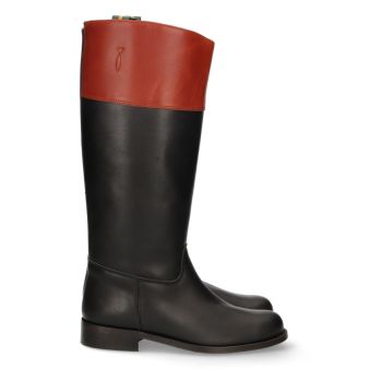 Coachman's black riding boot with brown band
