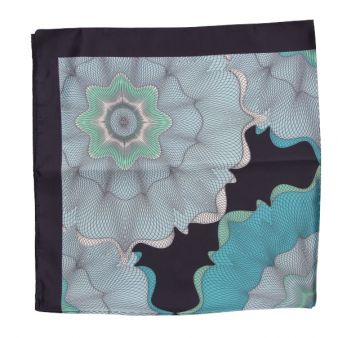 Foulard avec ornements...