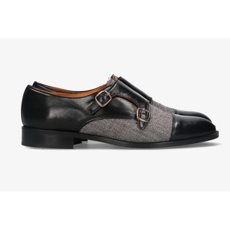 Chaussure double boucle en chevron noir