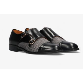 Chaussure double boucle en chevron noir