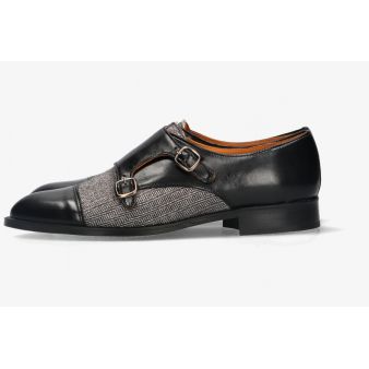 Chaussure double boucle en chevron noir