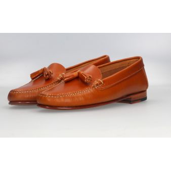 Mocasín con Borlas Vaqueta Natural