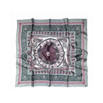 Foulard avec motifs...