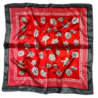 Foulard avec des fleurs...