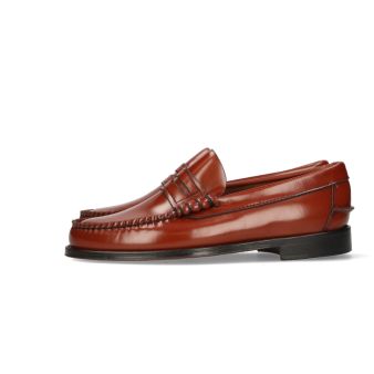 Moccasin with nobel shoe mask