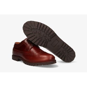 Zapato con cordones picado marrón