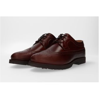 Zapato con cordones picado marrón