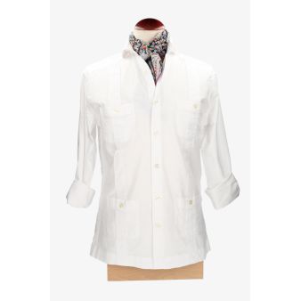 Camisa guayabera blanca