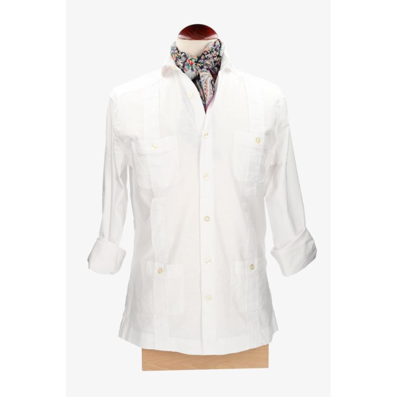 Camisa guayabera blanca