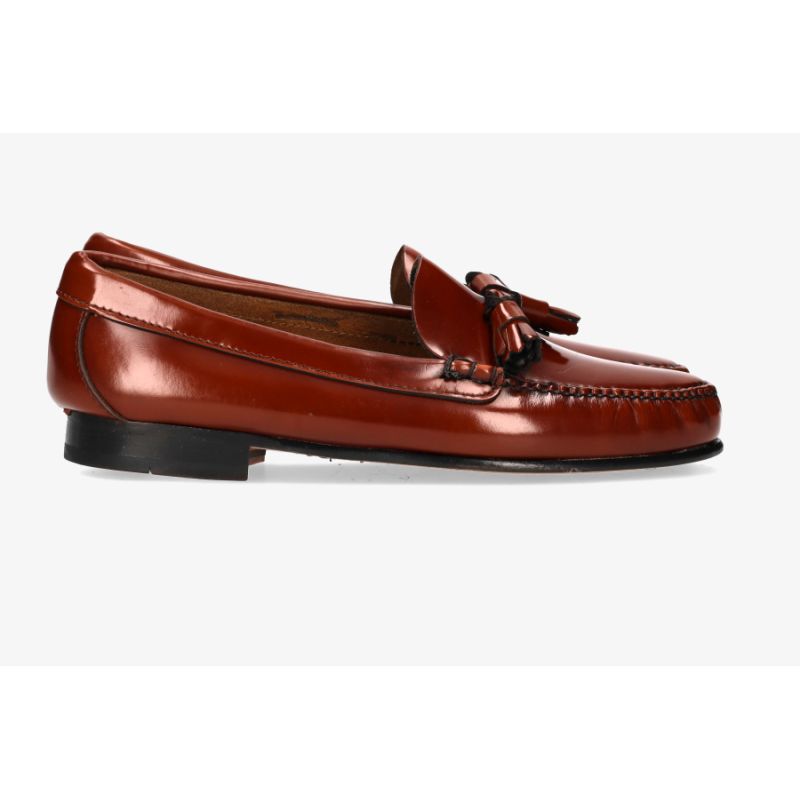 Nobel coloured tasselled moccasin