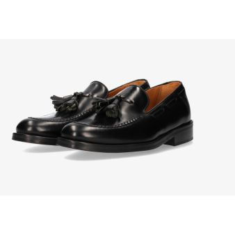 Black tassel embellishment raised contour loafer