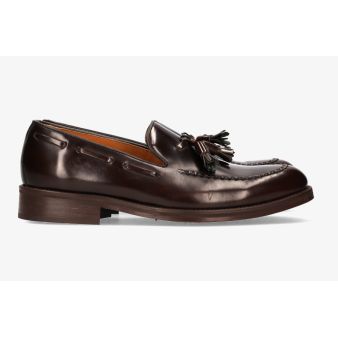 Loafer raised contour embellishment tassels leather