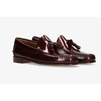 Moccasin with burgundy beads