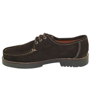 Sapato com cordões marrom