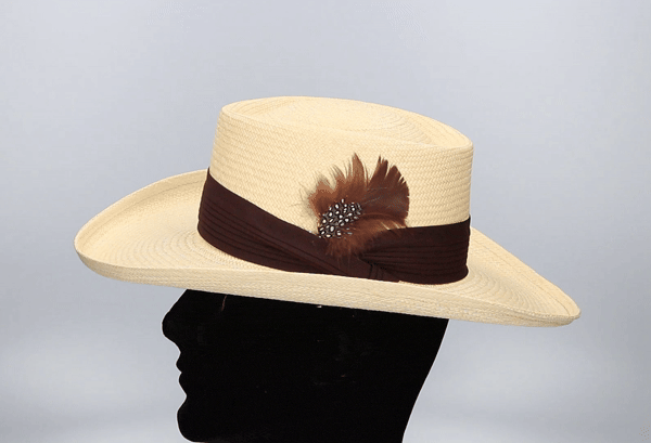SOMBRERO GAMBLER NATURAL TIRA ANCHA CON PLUMA