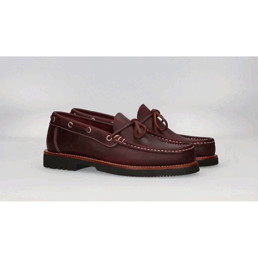 Mocasin con lazos burdeos
