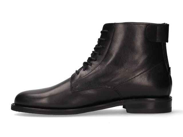 Bota corta cremallera trasera negra Valverde del Camino