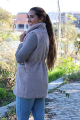 Chaleco Beige de Pelos con Cremallera Oscura