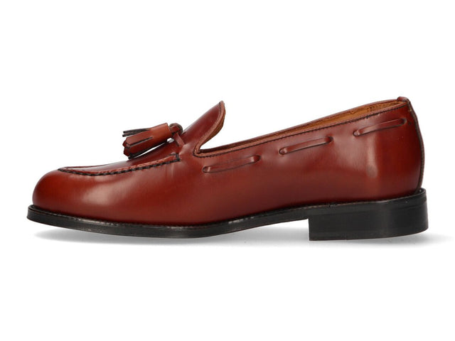 Mocasín con Borlas En Cuero