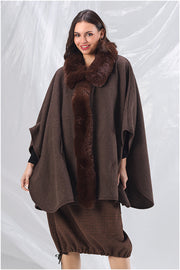 PONCHO POUR CHEVEUX BRUNS