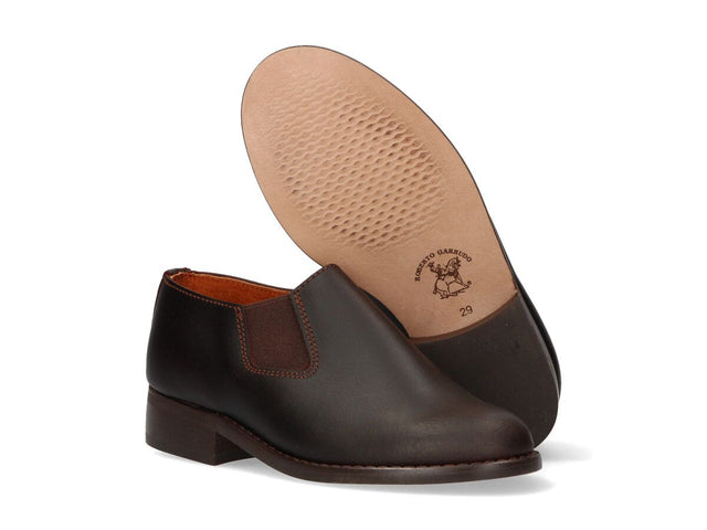Zapato con elásticos para polaina castaña Valverde del Camino