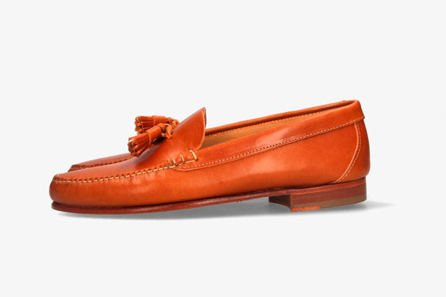 Mocasín Borlas Vaqueta Natural
