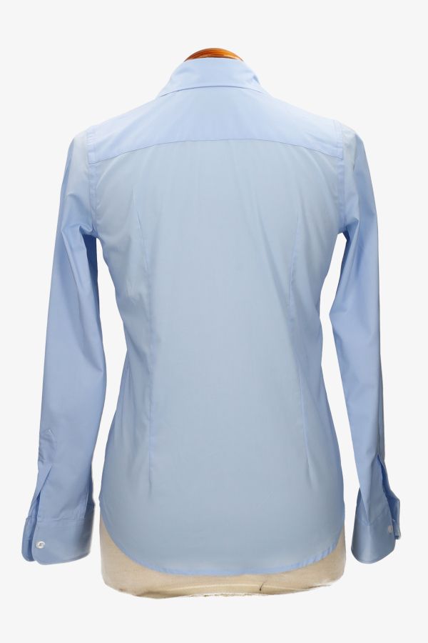 Camisa mujer popelín celeste con bordado amazonas marino