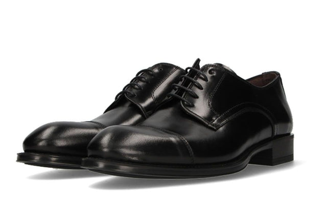 Blucher Cordones Negro con Corte En La Pala