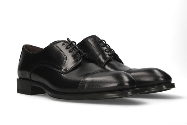 Blucher Cordones Negro con Corte En La Pala