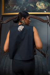 CHALECO MANILA NEGRO