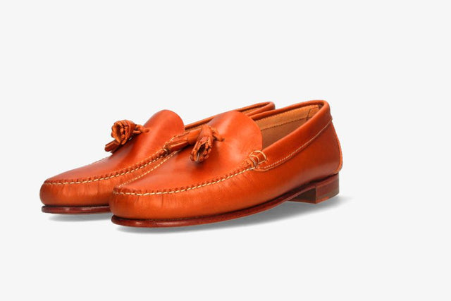Mocasín Borlas Vaqueta Natural