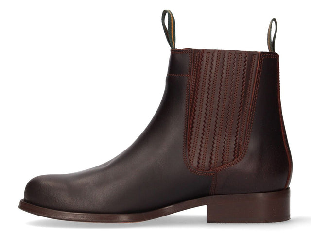 Short chestnut calf boot with pleated gusset Valverde del Camino